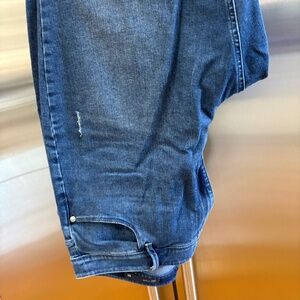 JJILL Kick-flare denim cropped jeans size 16. Great fit!!